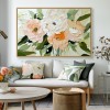 Blossom Harmony – Nowoczesna, teksturowana, kwiatowa dekoracja ścienna w ramie – delikatny brzoskwiniowy, biały i pomarańczowy obraz kwiatowy z zielonymi liśćmi, wystrój boho w stylu rustykalnym do salonu