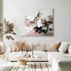 Blossom Haven – Teksturowany obraz olejny z motywem kwiatowym – Nowoczesna abstrakcja z kwiatami w delikatnym różu i bieli, neutralne odcienie, dekoracja ścienna do domu