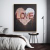 Neon Love Pulse – ręcznie malowana, teksturowana sztuka ścienna z motywem miłości do nowoczesnego wystroju domu