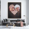 Neon Love Pulse – ręcznie malowana, teksturowana sztuka ścienna z motywem miłości do nowoczesnego wystroju domu