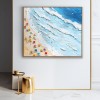 Obraz olejny „Seaside Whispers” – impasto z plażową sceną – oprawiona kwadratowa sztuka ścienna z kolorowymi parasolami i teksturowanymi falami oceanicznymi, letnia dekoracja nadmorska do salonu i sypialni