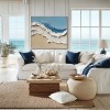 Ocean Serenity Waves: Abstrakcyjna grafika przedstawiająca fale nadmorskie w kolorze niebieskim i białym – dekoracja ścienna z teksturą impasto, stylowy akcent do nowoczesnych domów