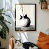 Purrcelain - Minimalistyczny obraz w wazonie z kotem Okrągły abstrakcyjny kot z suszonymi kwiatami