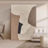 Teksturowana sztuka ścienna inspirowana stylem wabi-sabi – neutralne geometryczne kształty, minimalistyczny wystrój w tonacji ziemi