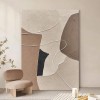 Teksturowana sztuka ścienna inspirowana stylem wabi-sabi – neutralne geometryczne kształty, minimalistyczny wystrój w tonacji ziemi